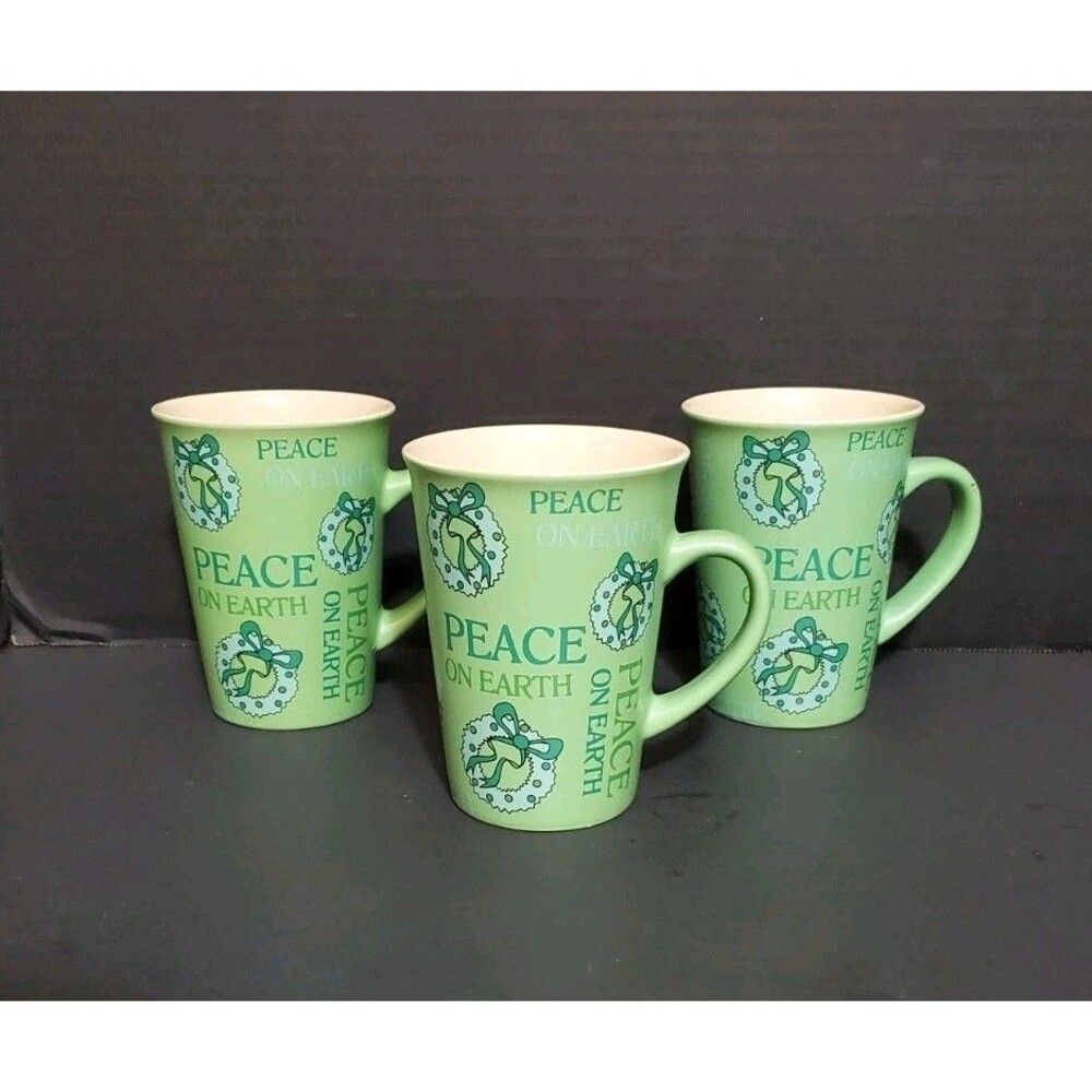 Mulberry Oversized Green Holiday Mug Peace On Earth 2007 Wreath Designs 3Pk Vtg